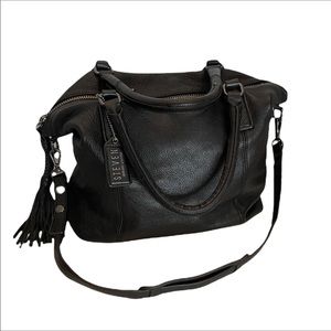 Steve Madden 100% leather purse top handles and shoulder strap zipper closure